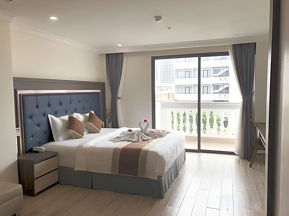 Seven Seas Hotel and Apartment