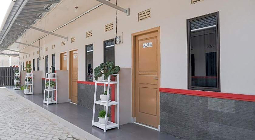 RedDoorz Syariah near Hajimena Lampung