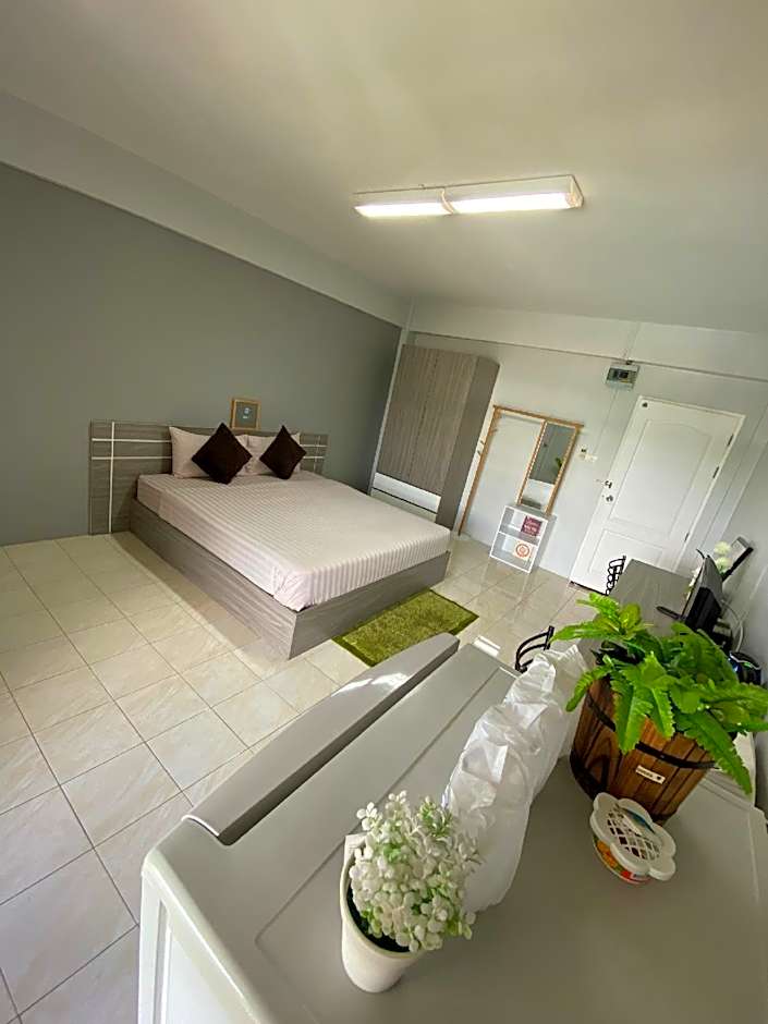 Burapha Bangsaen Garden Apartment