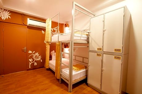 4-Bed Mixed Dormitory Room