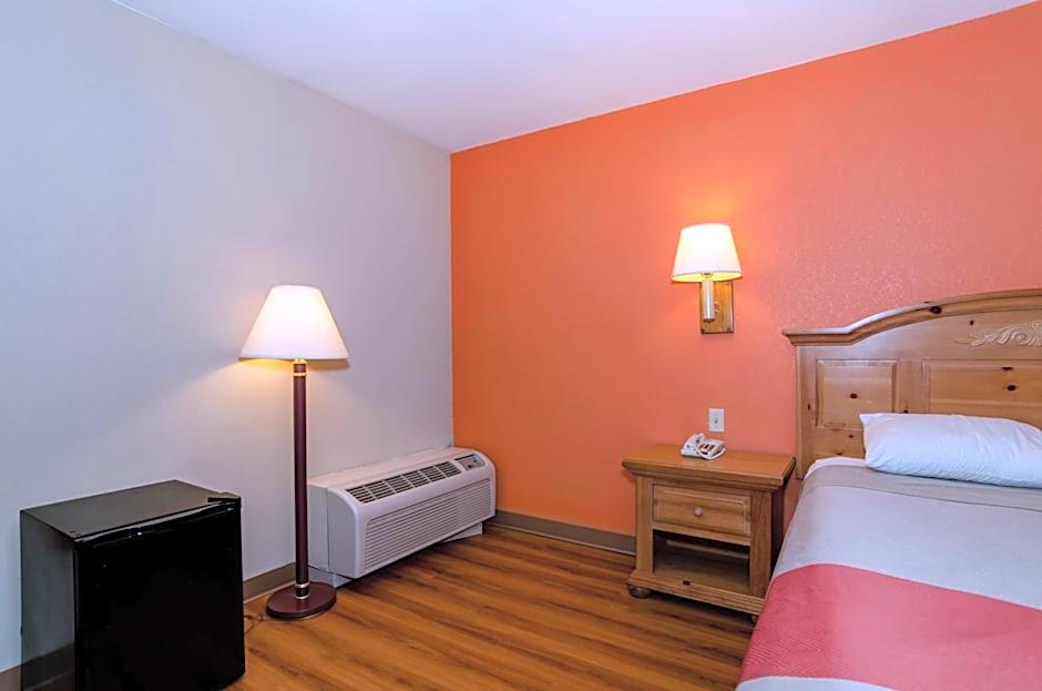 Motel 6-Newark, DE