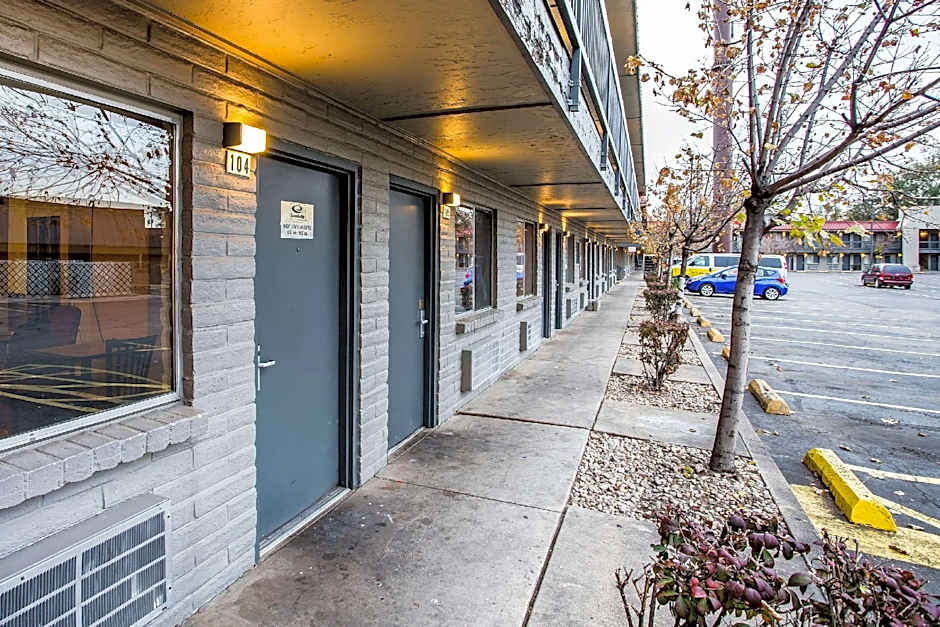 Econo Lodge Downtown – Salt Lake City, UT