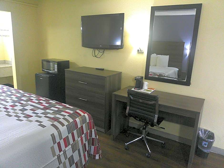 Red Roof Inn Hampton Coliseum