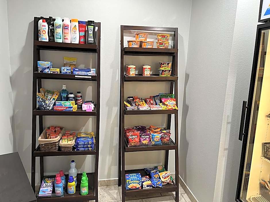 Motel 6 Junction, TX Llano River