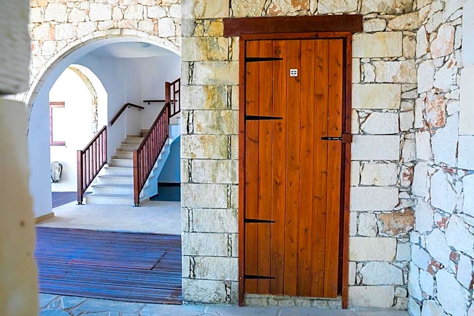 Demetriou Paradisos Hills Hotel