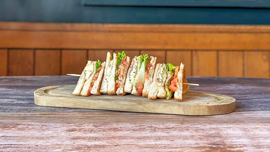 The Admiral Cunningham Hotel