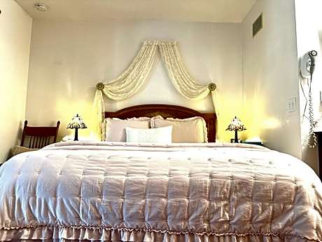 Wisteria Room