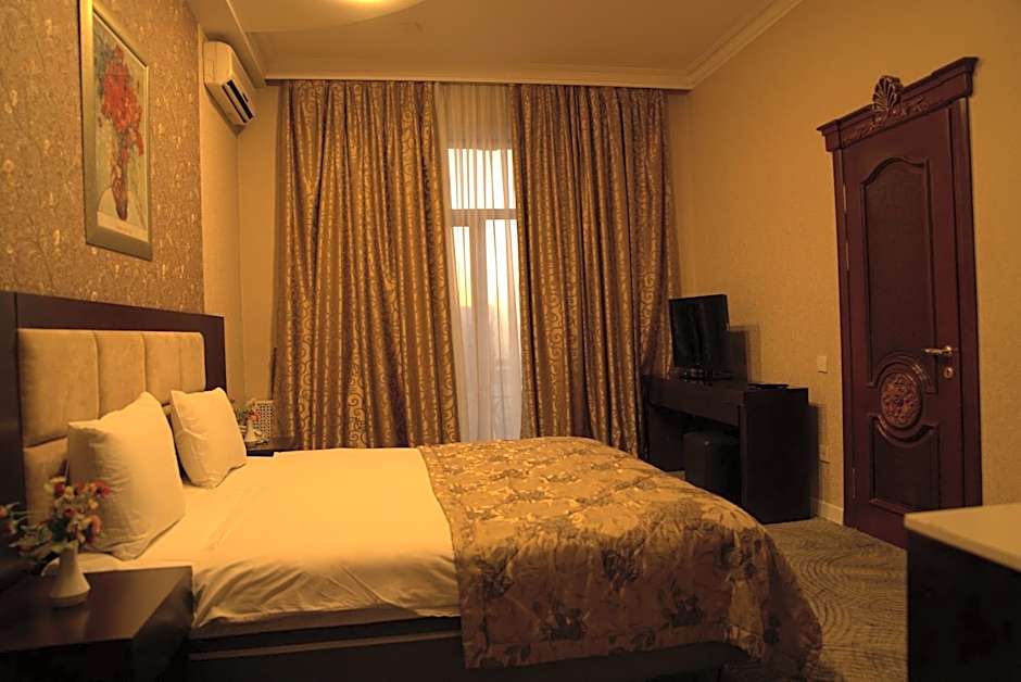 Premier Hotel