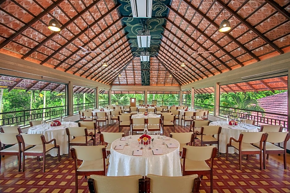 Estuary Sarovar Premiere Poovar Island