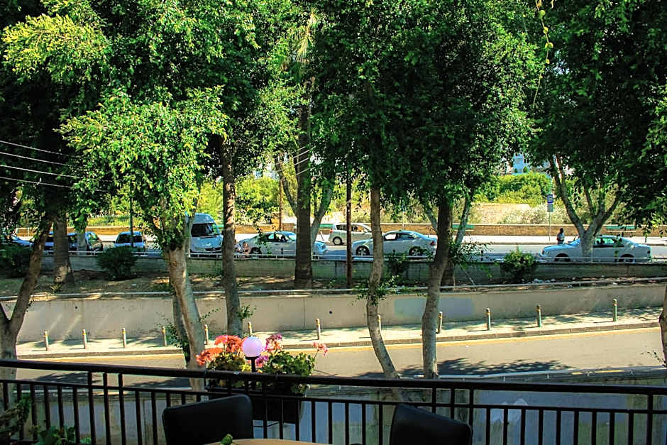 Xanthis Hostel Nicosia City Centre