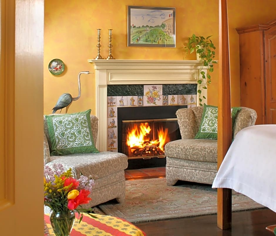 L'Auberge Provencale Inn & Restaurant