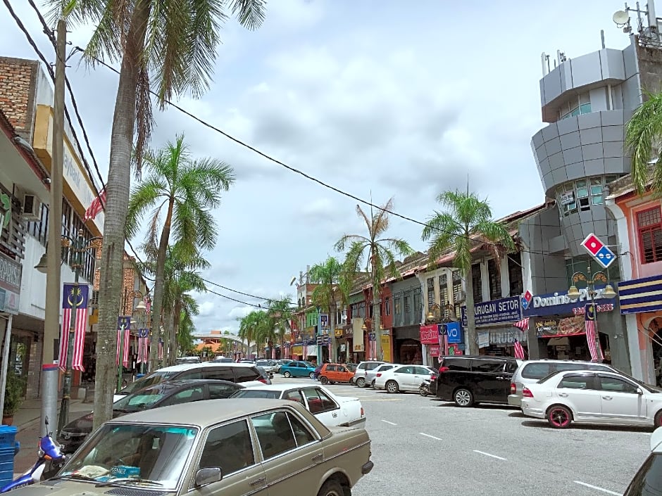 Dindings Pantai Desair Apartment By DPD