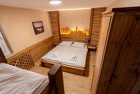 Quadruple Room with Shared Bathroom