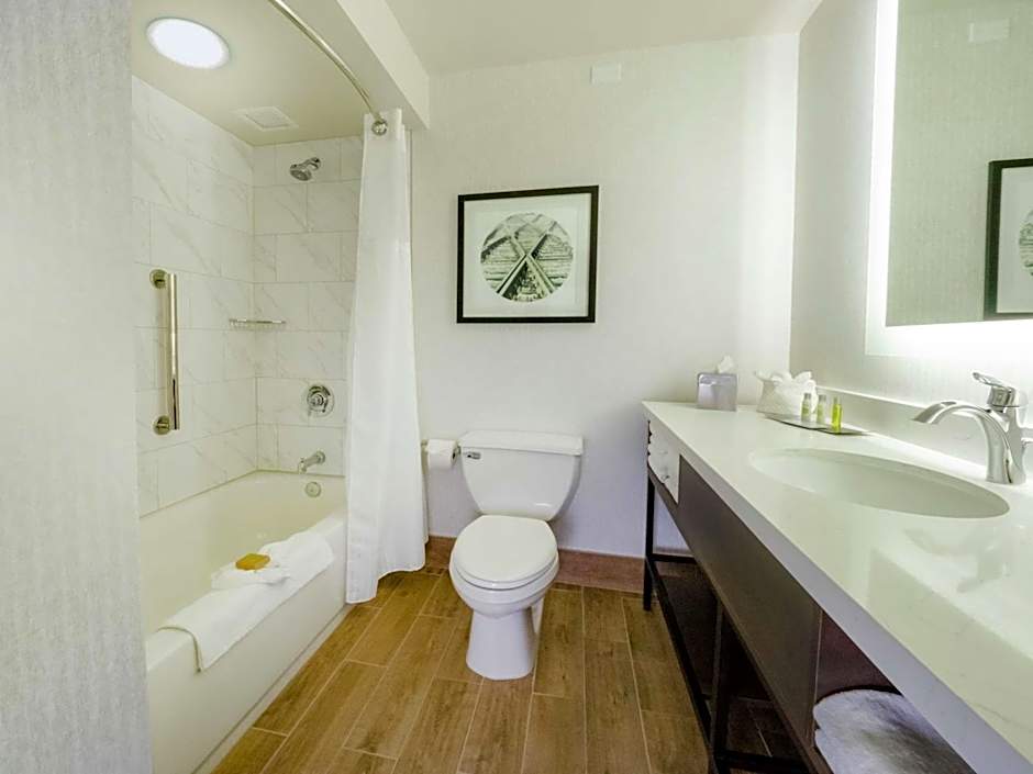 DoubleTree By Hilton Jamestown, NY