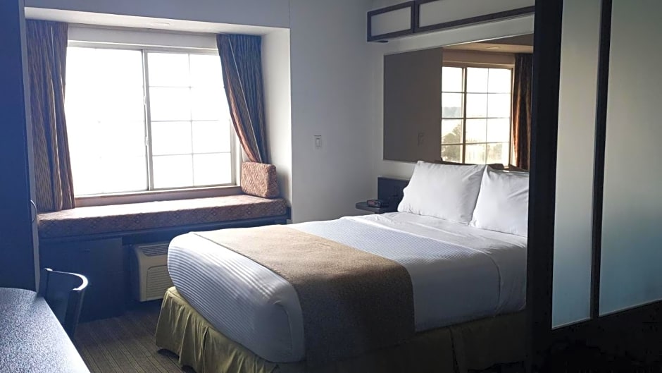 Microtel Inn & Suites By Wyndham Toluca