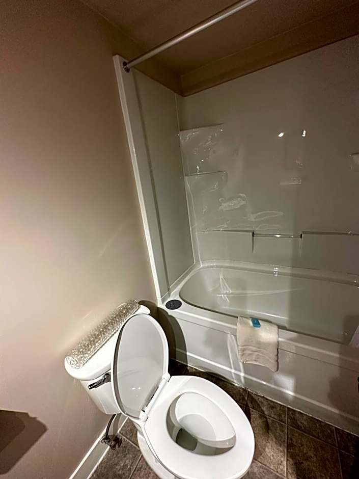 West Coast Motel on the Harbour