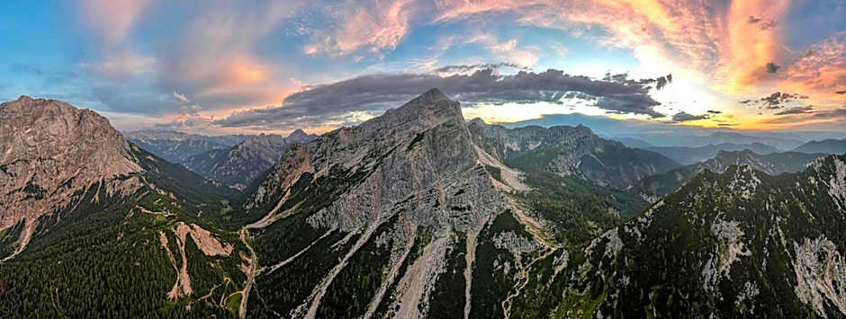 Erjavčeva mountain hut at Vršič pass