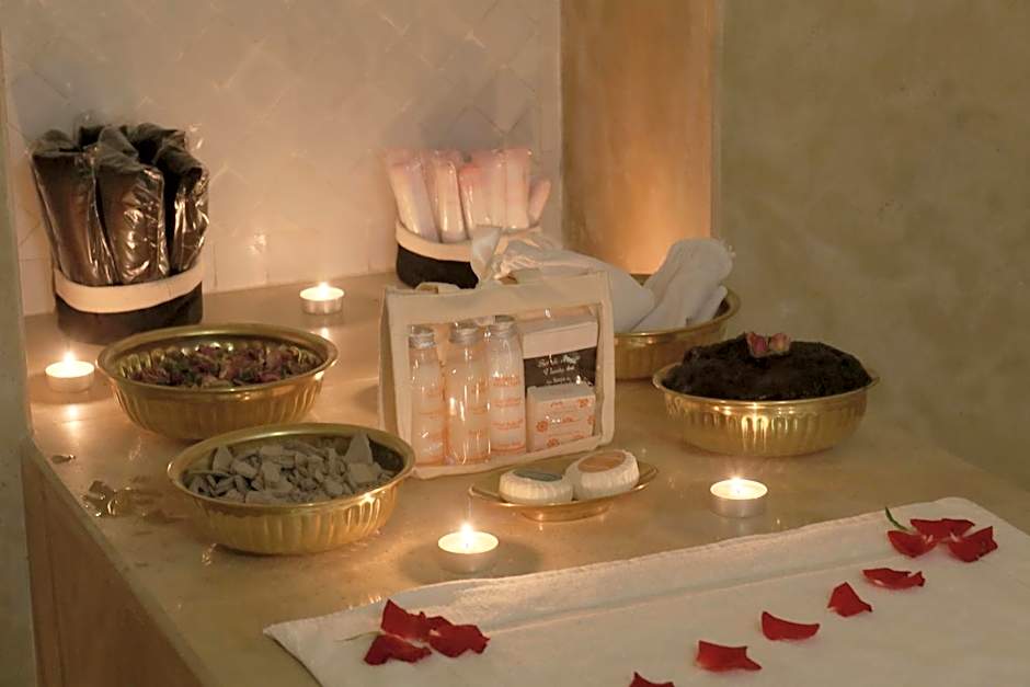 Riad Wazani Square & SPA