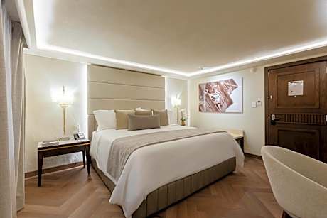 Gran Class King Size Bed
