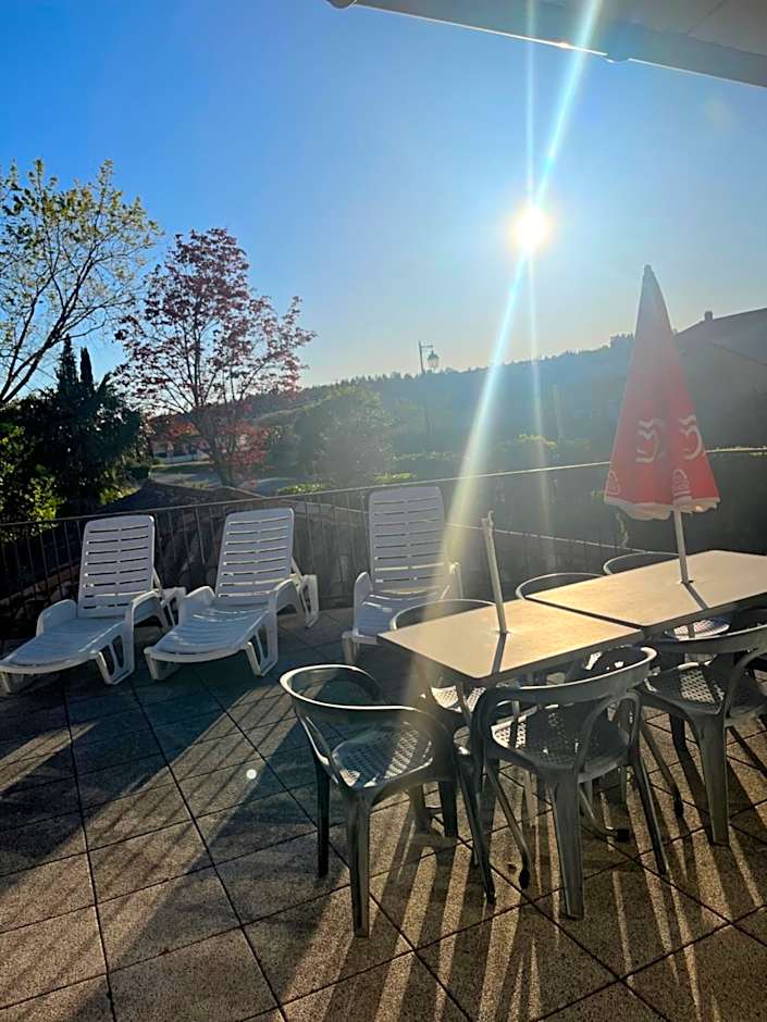 Hôtel Restaurant Douce France