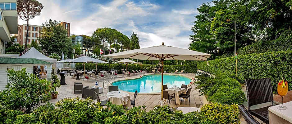 Cardinal Saint Peter Hotel