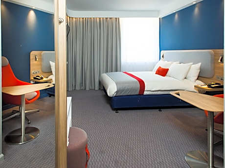 Standard Double Room with Sofa Bed and Free Hot Breakfast