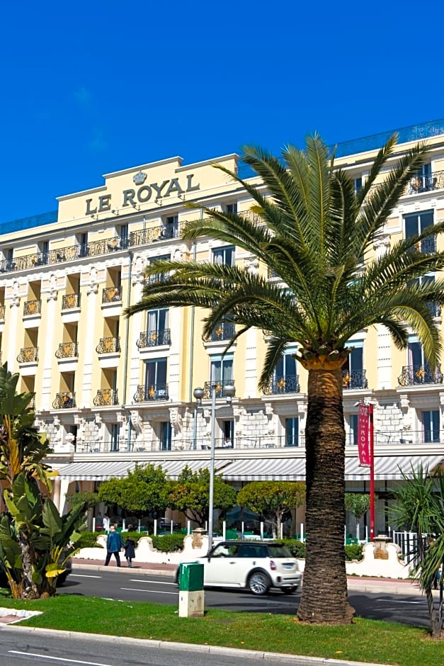 Hôtel Le Royal Promenade des Anglais