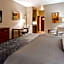 Green Mill Village Hotel & Suites, BW Signature Collection