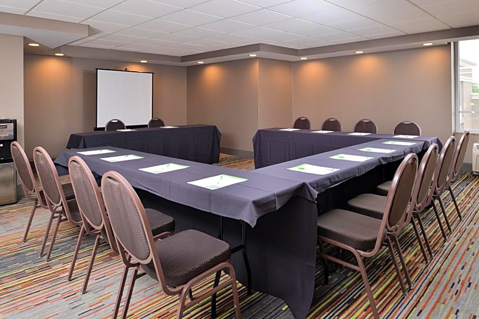 Holiday Inn Hotel & Suites Rochester - Marketplace By IHG