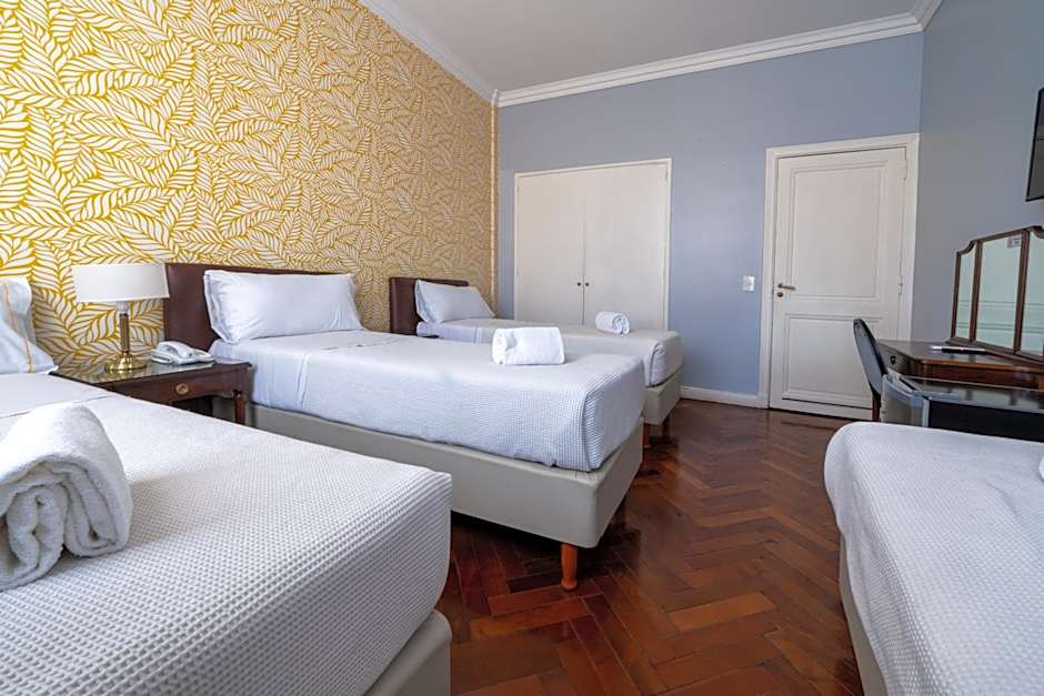HOTEL REGIS