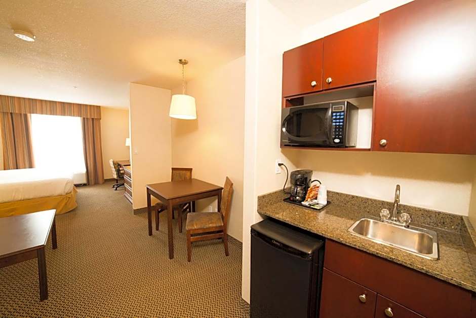 Holiday Inn Express Hotel & Suites - Slave Lake By IHG