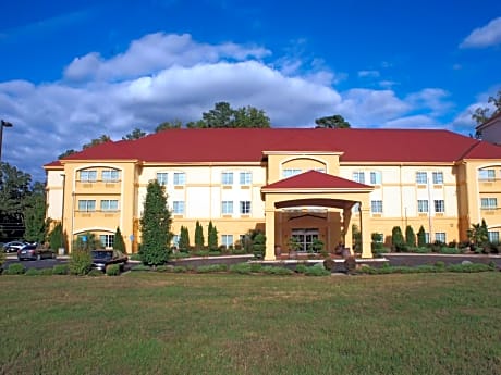 La Quinta Inn & Suites by Wyndham Fultondale