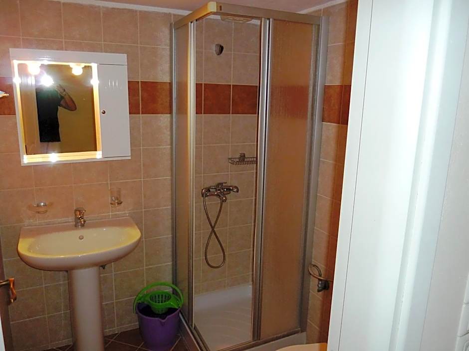 Alykes Studio Rental