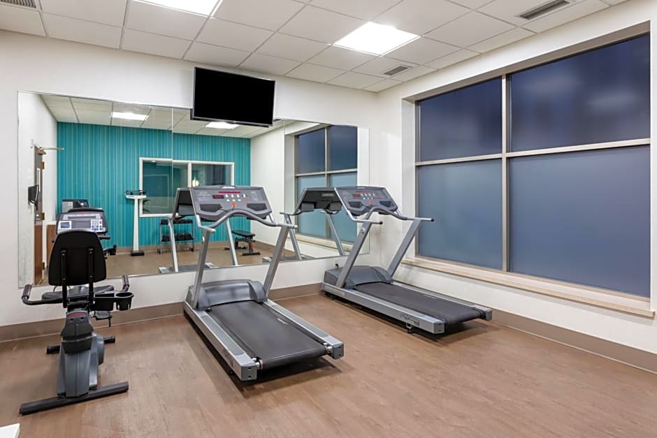 Holiday Inn Express Hotel & Suites Minneapolis-Downtown Convention Center by IHG