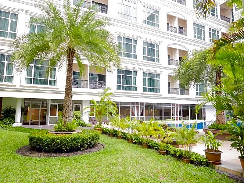 Hope Land Hotel  Sukhumvit 46/1