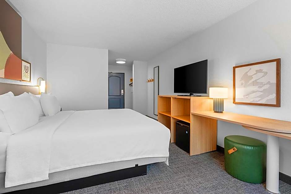Spark by Hilton Modesto