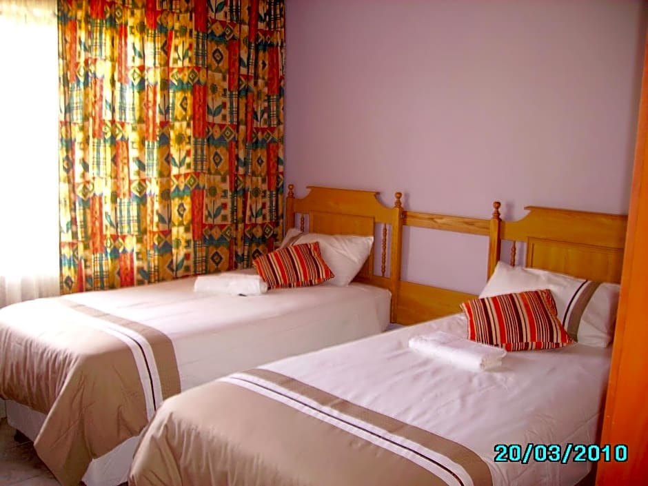Ekhaya Lodge