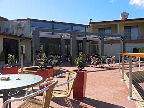 Alpha Hotel Canberra