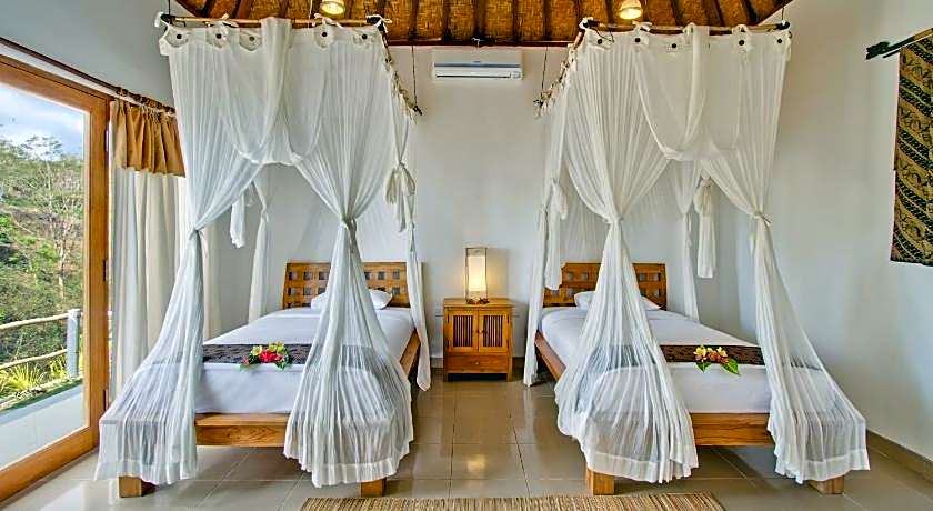 Lembongan Cliff Villas