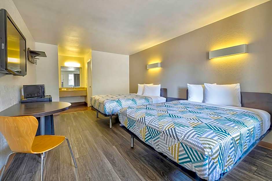 Motel 6-Bryan, TX - College Station