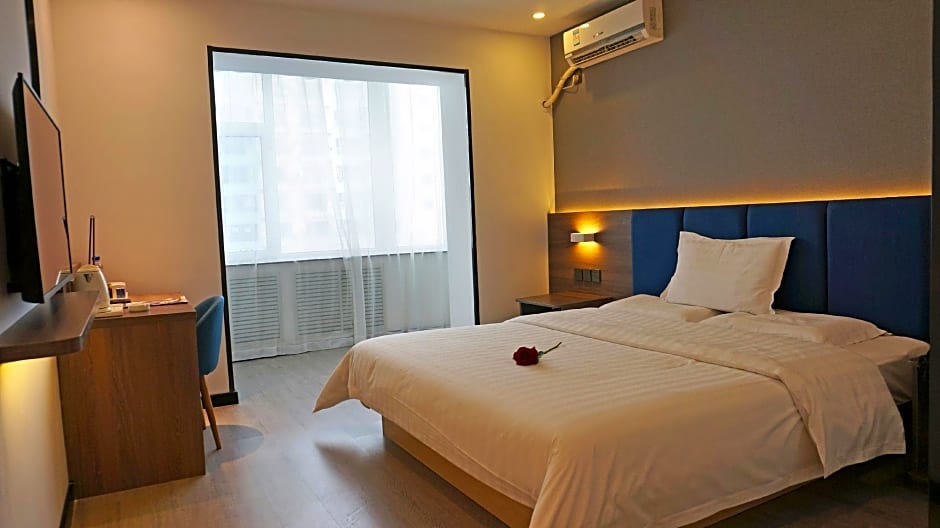7 Days Premium Changchun Renmin NorthEast Normal University Pingquan Road