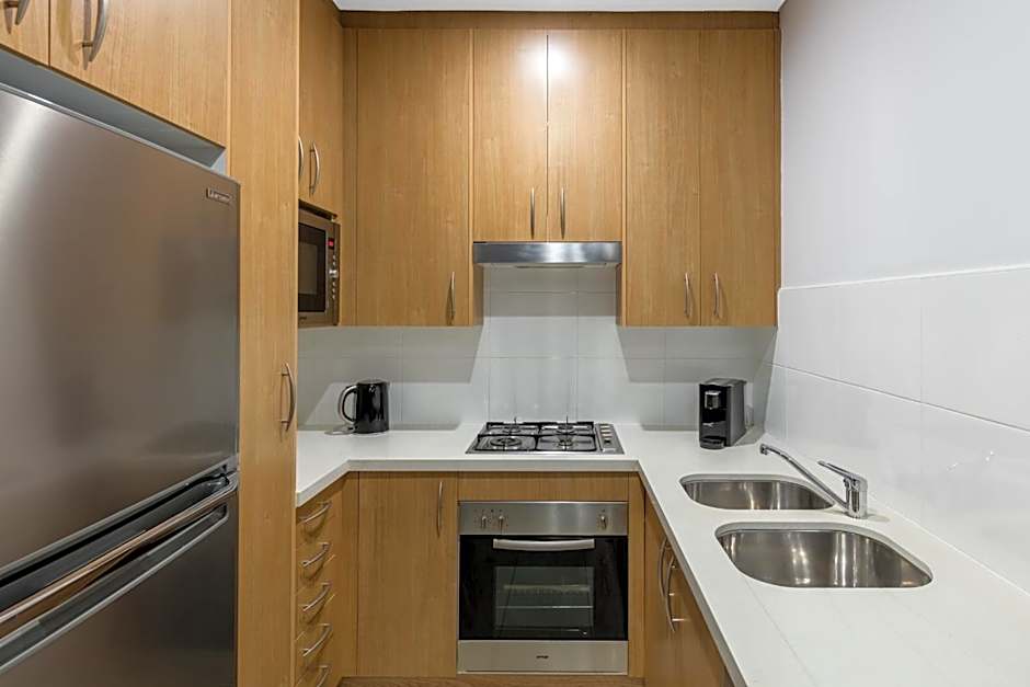 Meriton Suites Waterloo