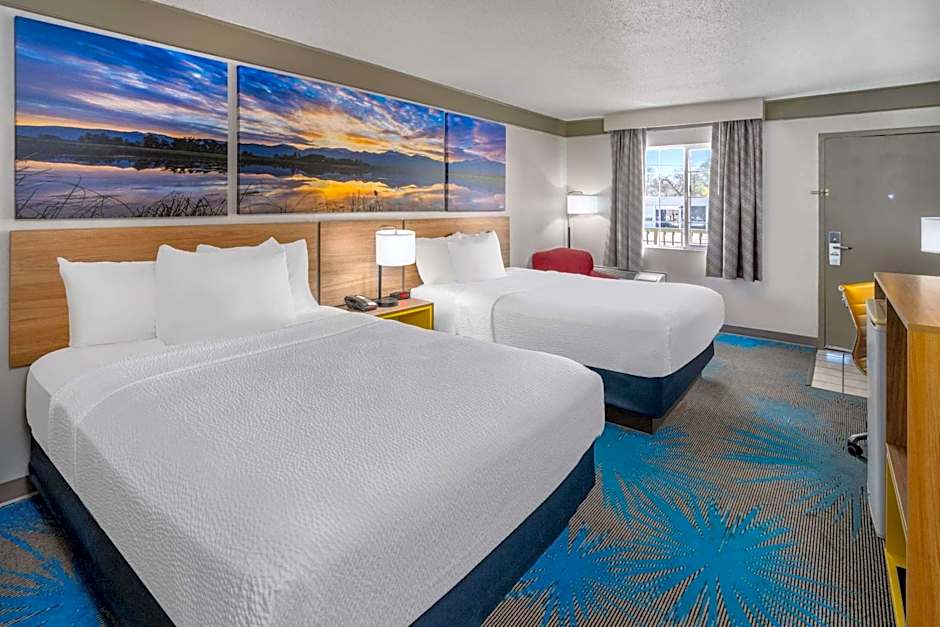 Days Inn by Wyndham Delta CO