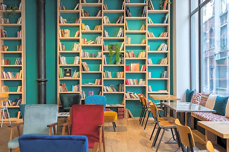 Aris Grand Place Hotel