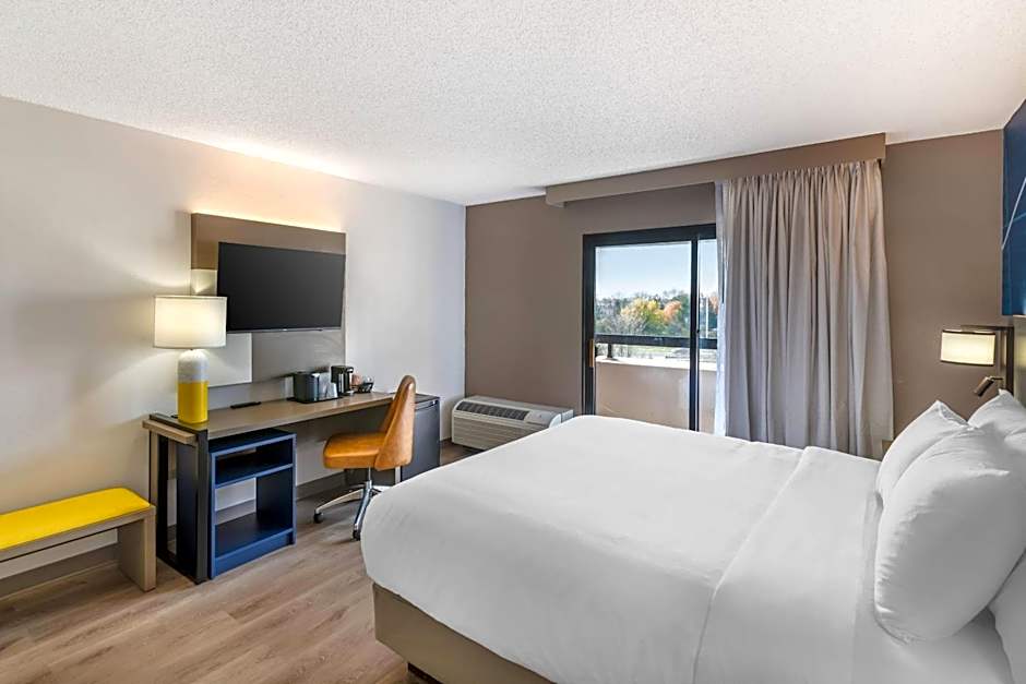 Comfort Inn & Suites Arlington Heights - Buffalo Grove