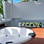 V20 Boutique Jacuzzi Hotel