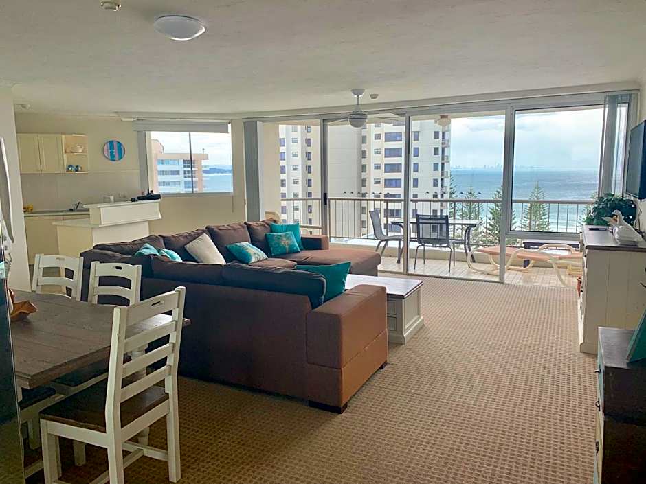 Rainbow Commodore Coolangatta