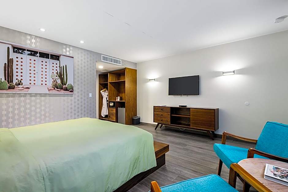 Skylark Hotel