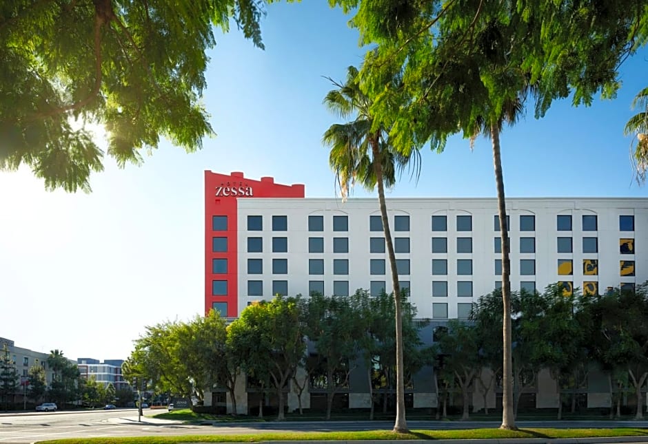 DoubleTree By Hilton Hotel Santa Ana/Orange County Airport