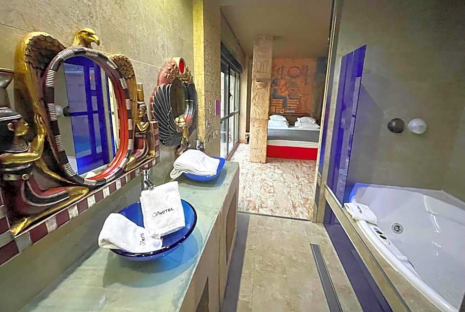 V Hotel